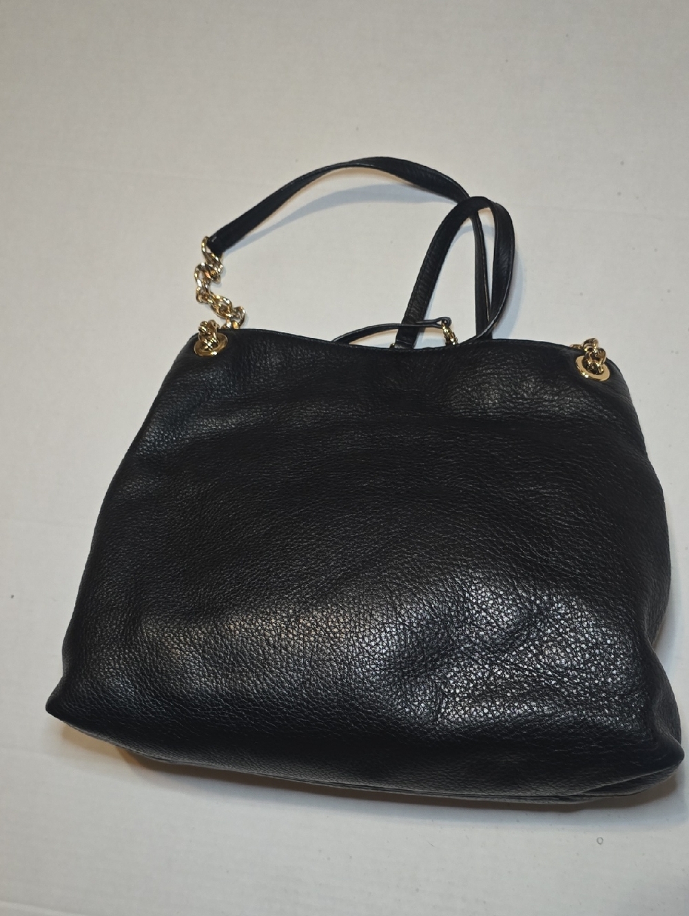 Michael Kors Black Leather Shoulder Bag with Gold Hardware and MK Charm - Picture 7 of 12